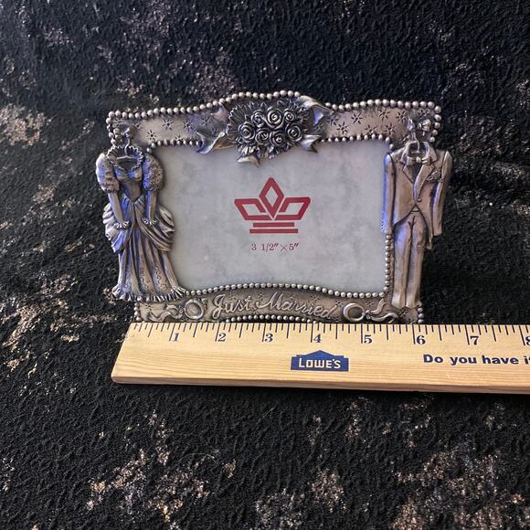 JUST MARRIED Pewter Picture Frame with Dress and Tuxedo Embellishments Wedding - Picture 2 of 7